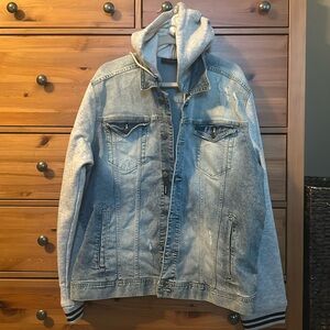 Men’s denim/sweatshirt jacket NWT XL (46-48)